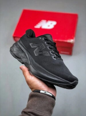 New Balance 880 Negras