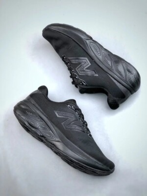 New Balance 880 Negras - Image 2