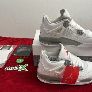 AIR JORDAN 4 TECH