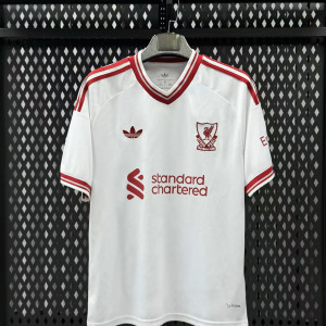 Liverpool Visitante 26-27